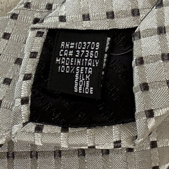 Giorgio Armani Silk Tie Gray Black Dot Pattern Made in Italy NWT - Picture 7 of 8